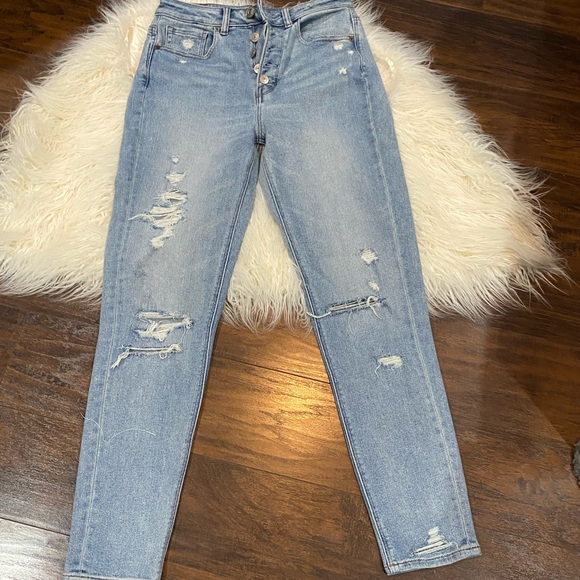 American Eagle AE Stretch Button Fly Mom Jean - Picture 2 of 7